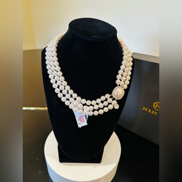 NWT LUXURY AUTHENTIC TIMELESS ELEGANT RARE Majorica Triple Strand Pearl Necklace - Picture 13 of 17